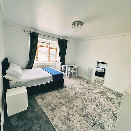 Hotel Blue Rain Hillingdon Zewnętrze zdjęcie